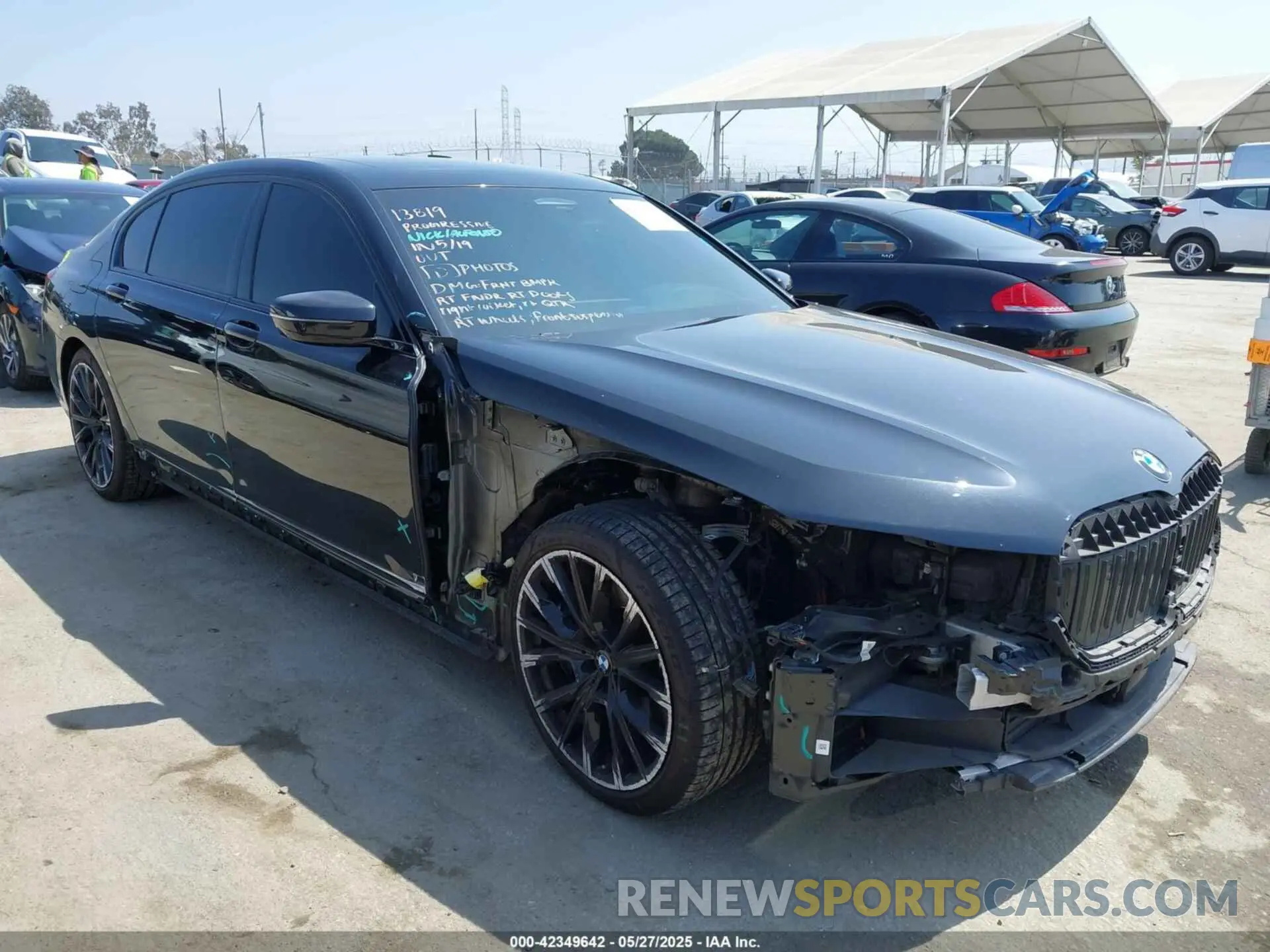 1 Photograph of a damaged car WBA7U2C04MCG45569 BMW 750I 2021