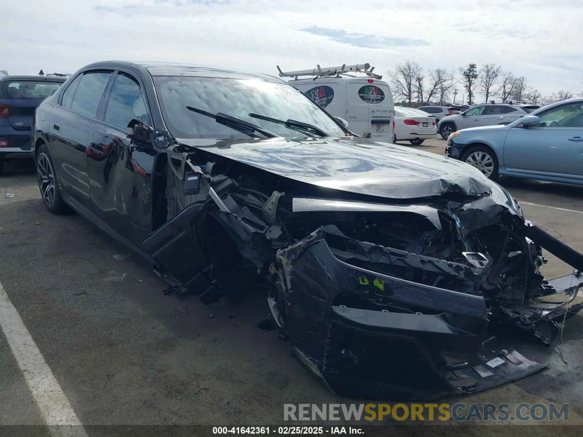 1 Photograph of a damaged car WBA33EJ07RCR15937 BMW 760 2024