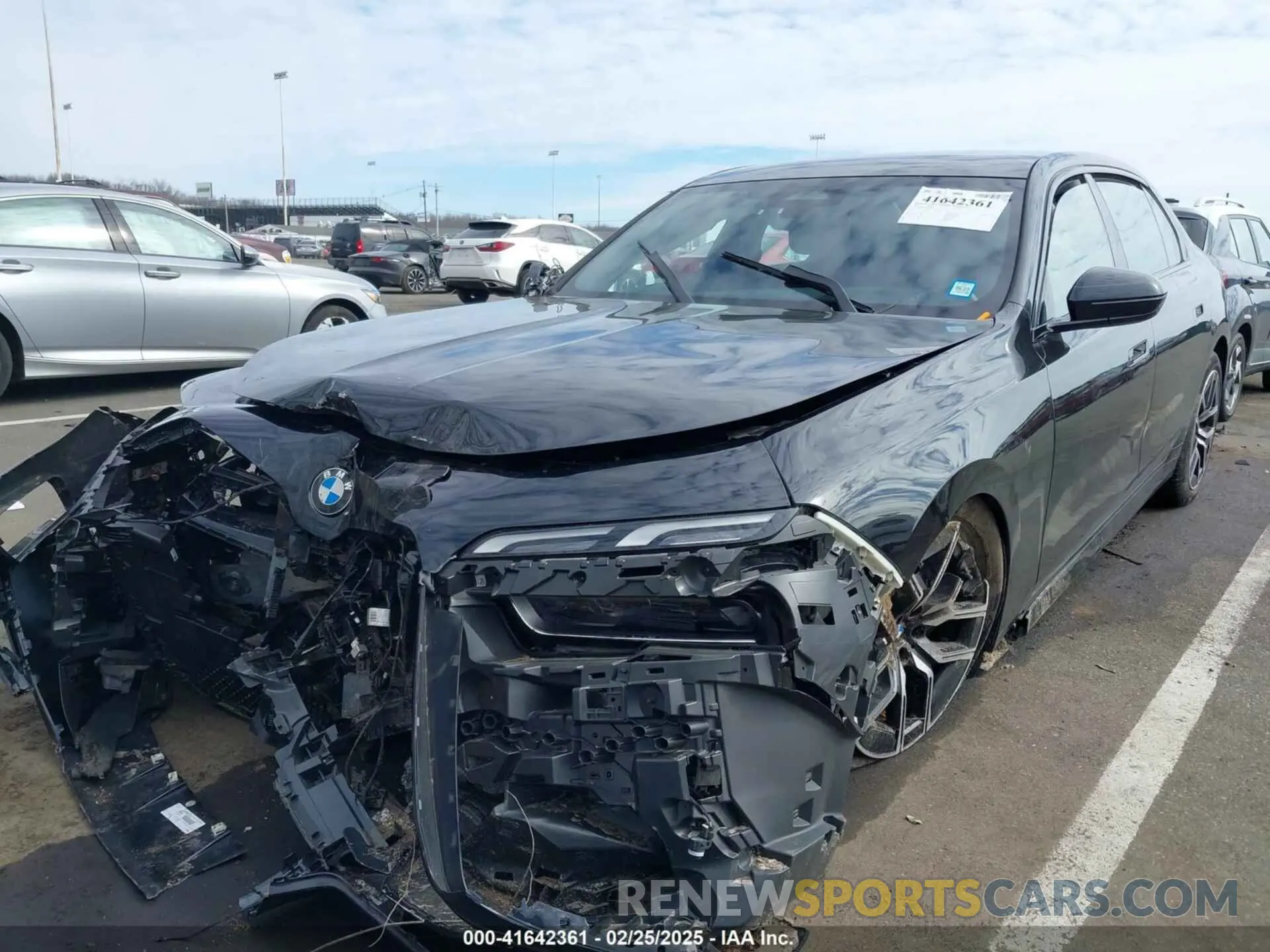 2 Photograph of a damaged car WBA33EJ07RCR15937 BMW 760 2024