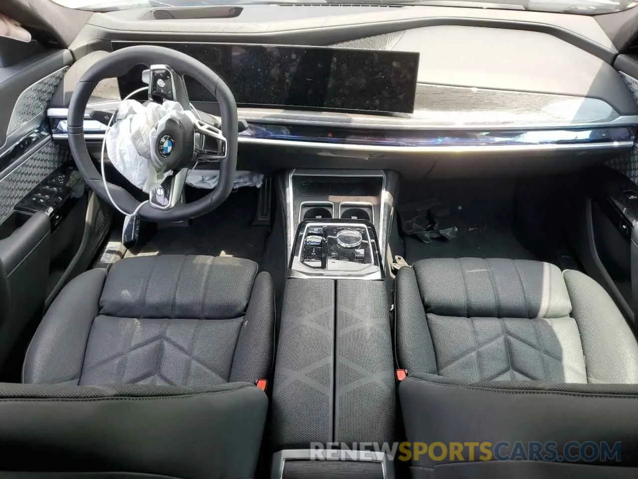 8 Photograph of a damaged car WBA33EJ00PCN15523 BMW 760 XI 2023