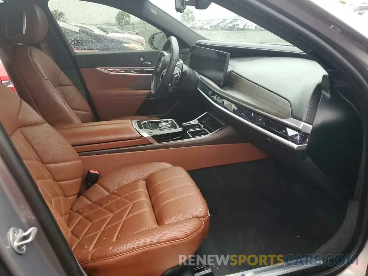 7 Photograph of a damaged car WBA33EJ09PCL80977 BMW 760 XI 2023