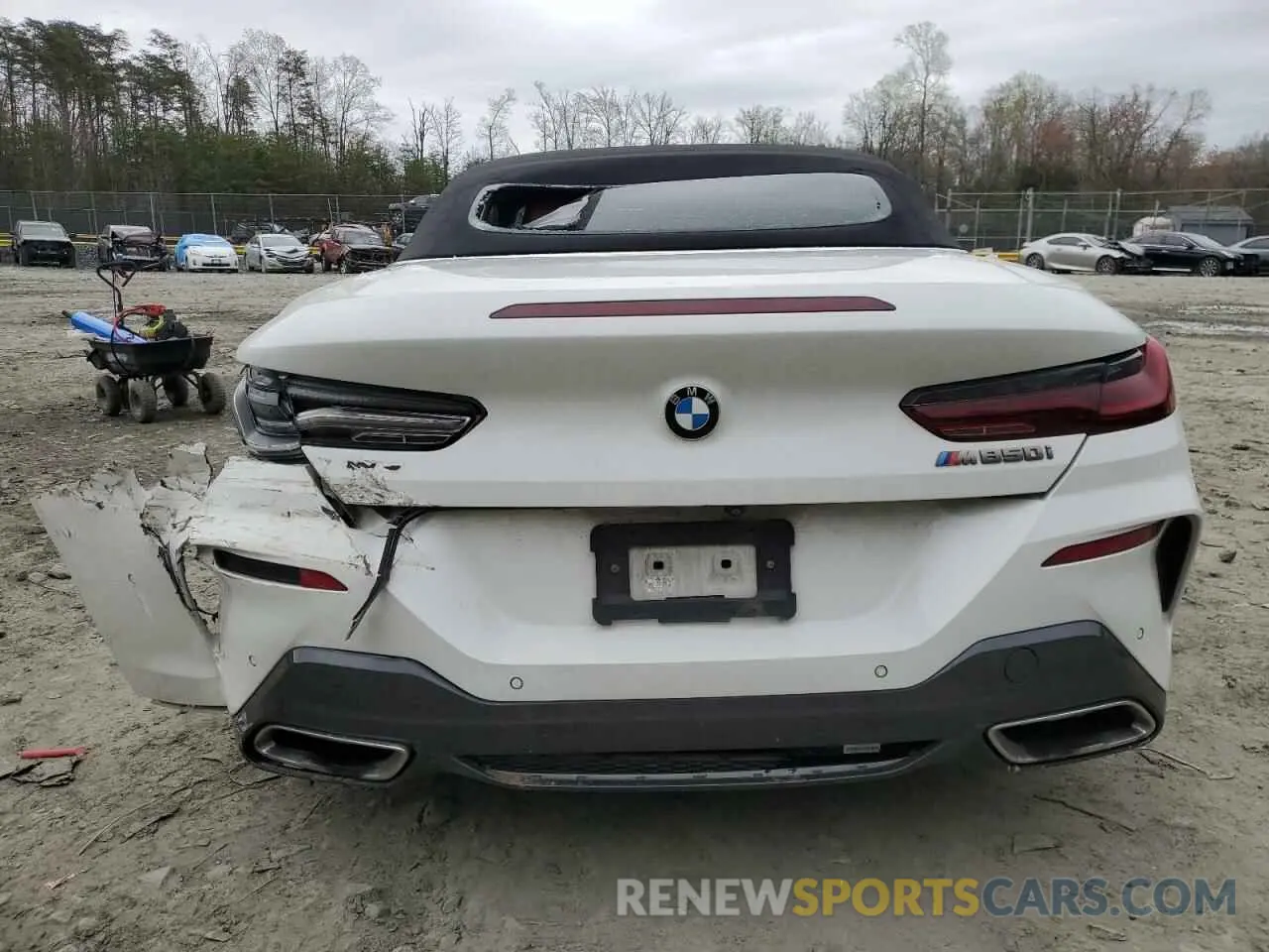6 Photograph of a damaged car WBAFY4C57KBX29392 BMW 8 SERIES 2019