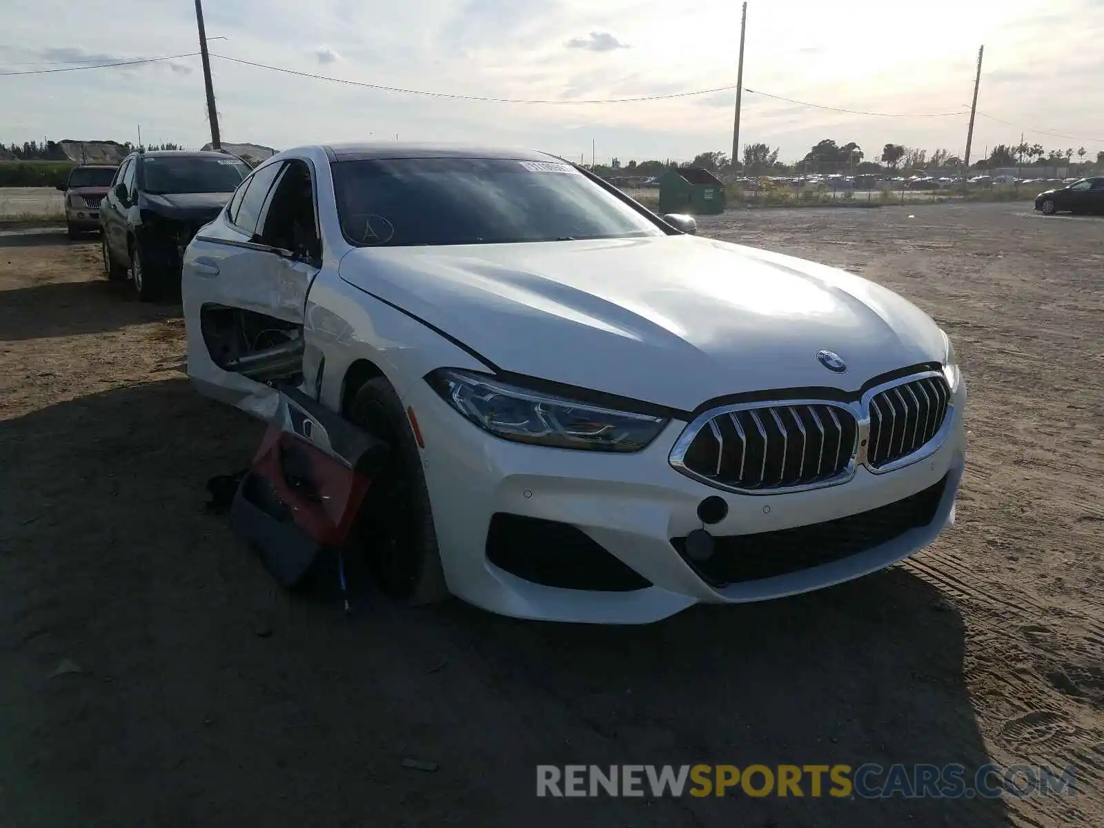 1 Photograph of a damaged car WBAGV2C01LCE03107 BMW 8 SERIES 2020