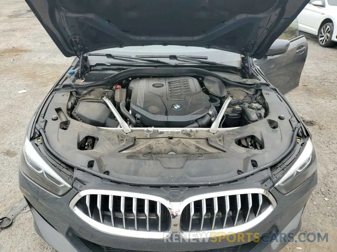 11 Photograph of a damaged car WBAGV4C02LCD56150 BMW 8 SERIES 2020