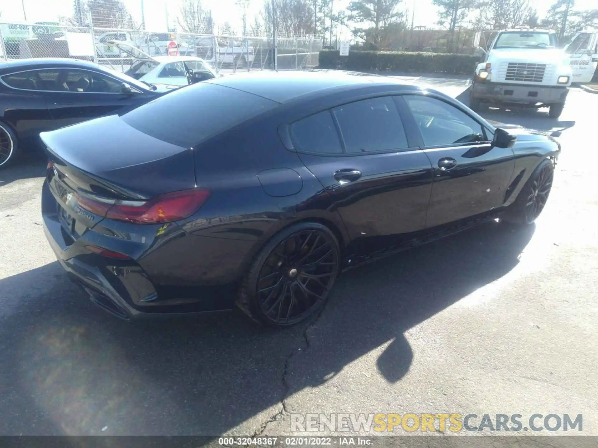 4 Photograph of a damaged car WBAGV8C09LCD97785 BMW 8 SERIES 2020