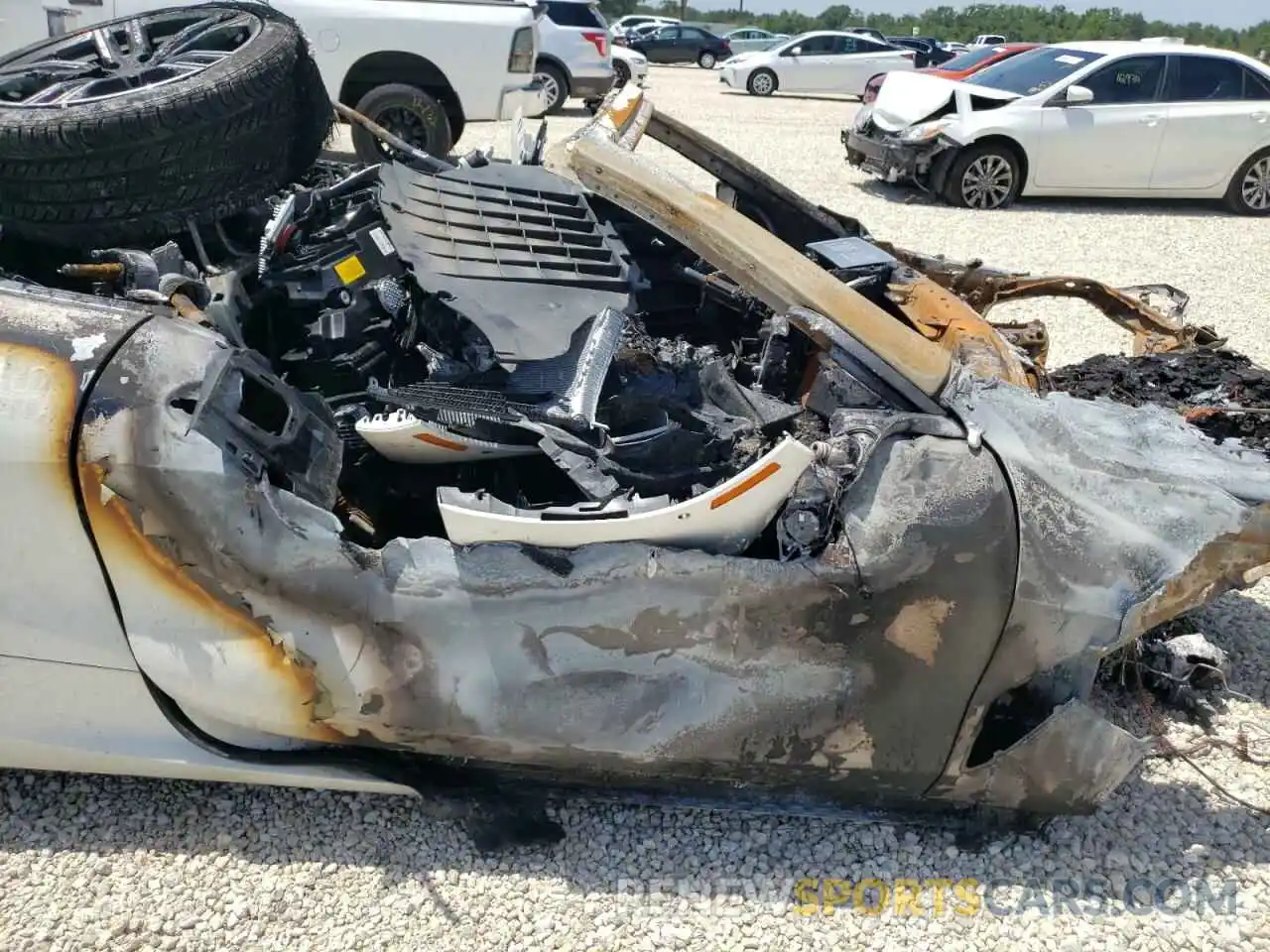 5 Photograph of a damaged car WBADZ4C05MCG10975 BMW 8 SERIES 2021