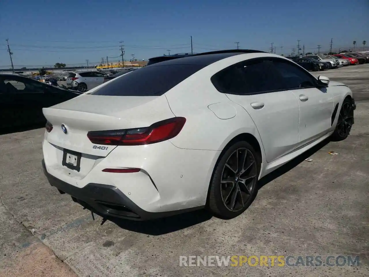 4 Photograph of a damaged car WBAGV2C09MCF68257 BMW 8 SERIES 2021