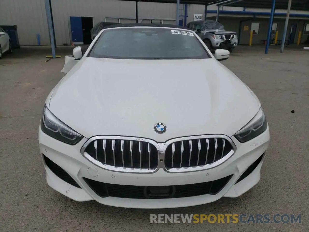 5 Photograph of a damaged car WBADZ2C04NCK03233 BMW 8 SERIES 2022