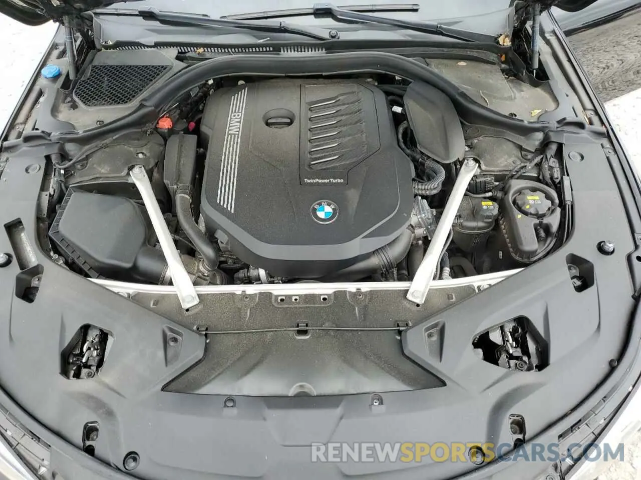 11 Photograph of a damaged car WBAGV2C06NCJ20525 BMW 8 SERIES 2022