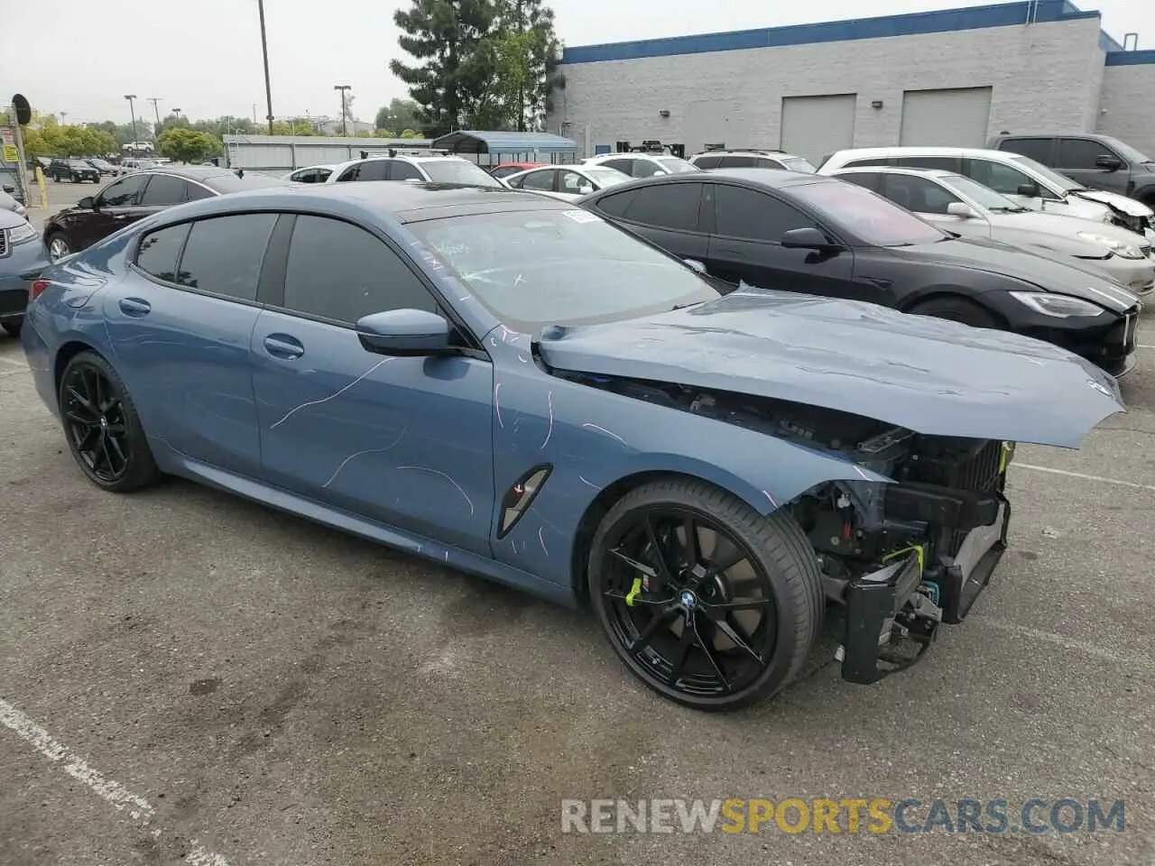 4 Photograph of a damaged car WBAGV2C09NCH74342 BMW 8 SERIES 2022