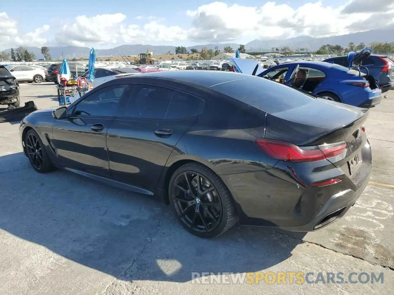 2 Photograph of a damaged car WBAGV2C0XNCG99912 BMW 8 SERIES 2022