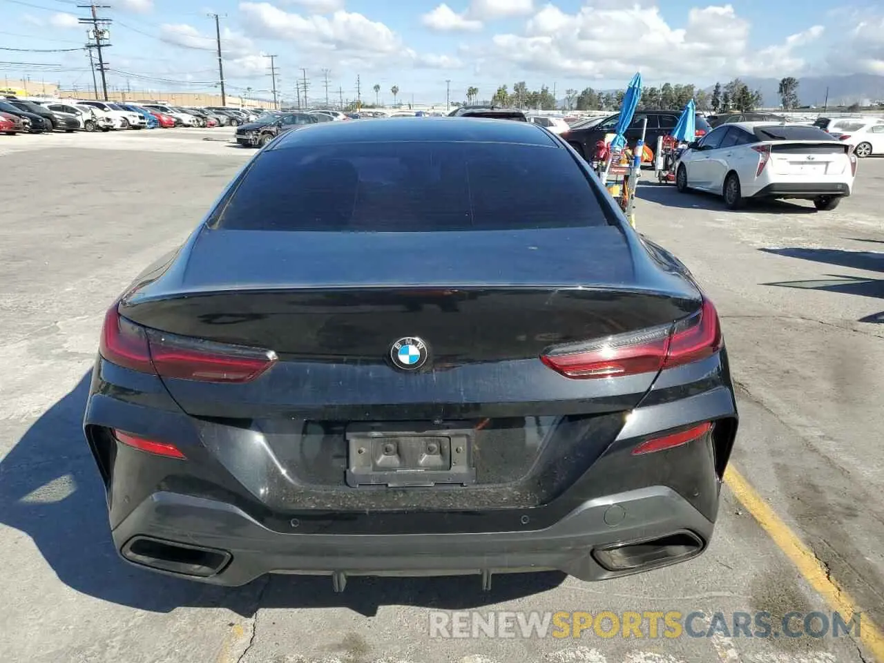 6 Photograph of a damaged car WBAGV2C0XNCG99912 BMW 8 SERIES 2022