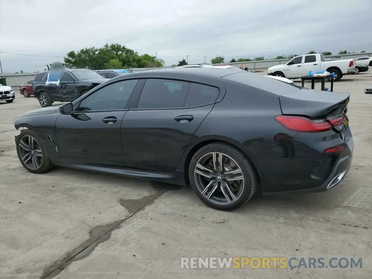 2 Photograph of a damaged car WBAGV4C01NCH18603 BMW 8 SERIES 2022