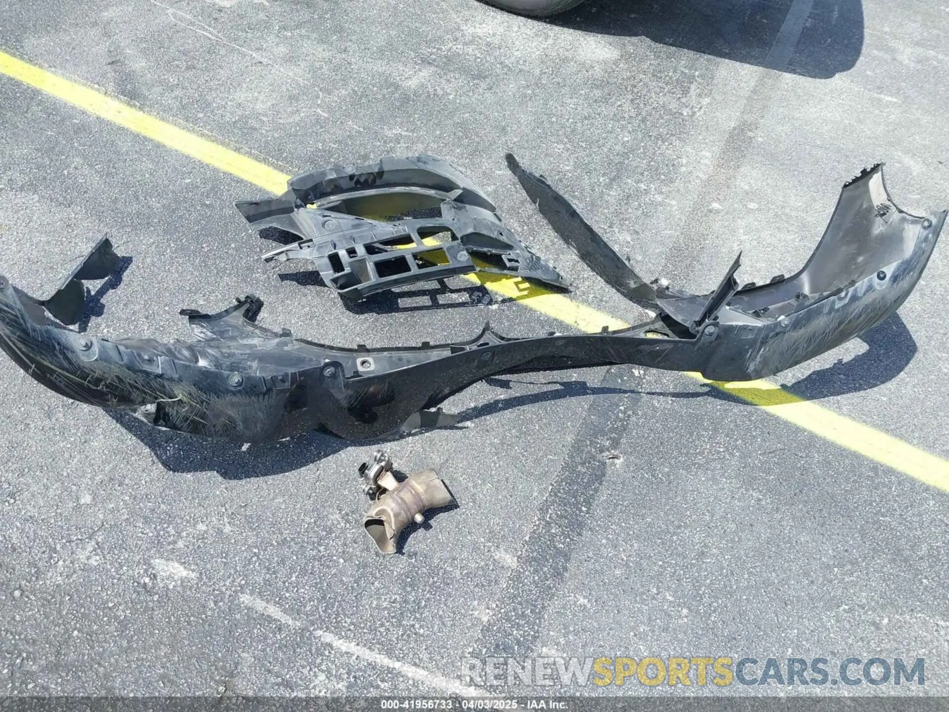 11 Photograph of a damaged car WBADZ2C04LCE13928 BMW 840I 2020