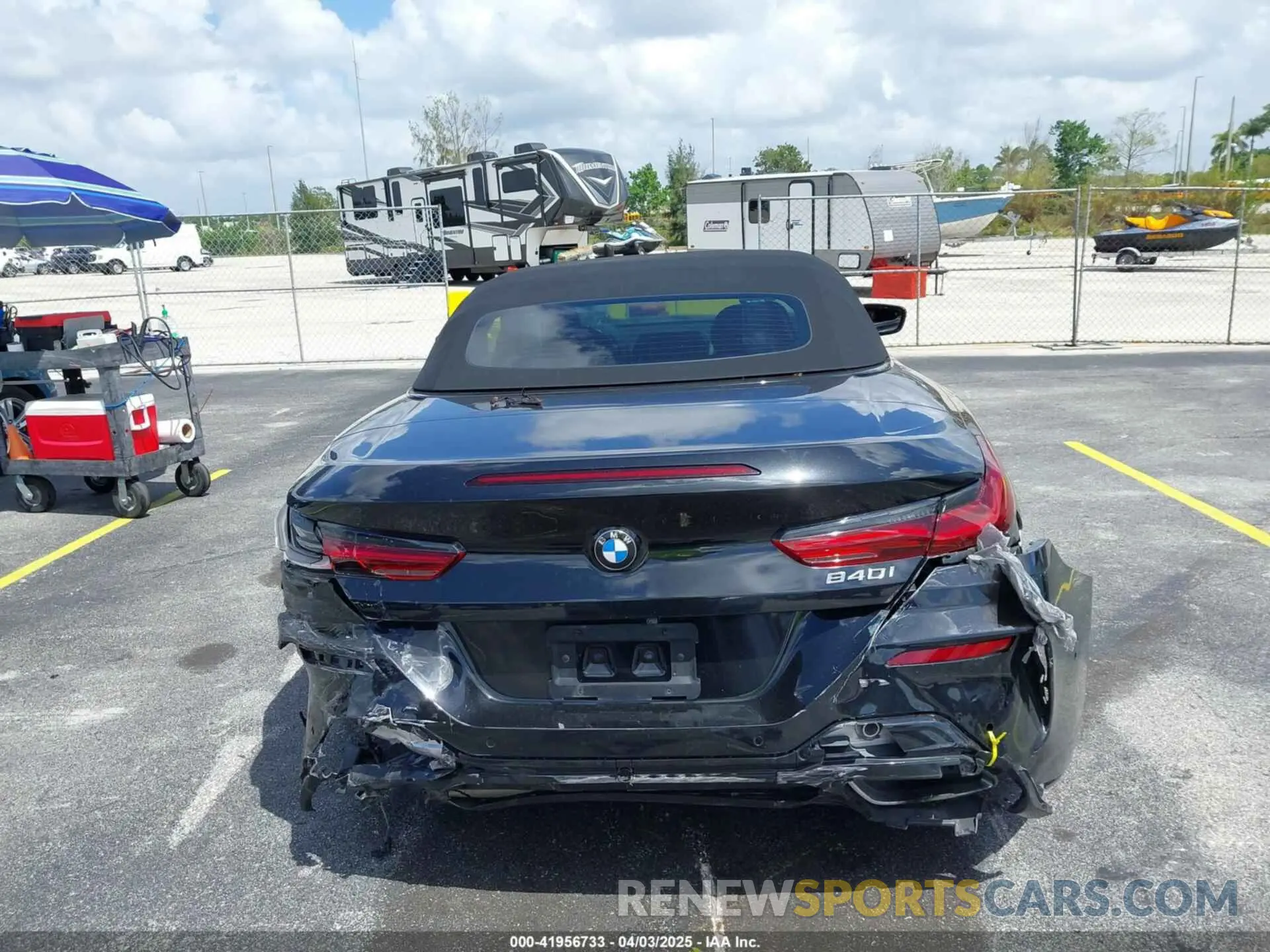 16 Photograph of a damaged car WBADZ2C04LCE13928 BMW 840I 2020