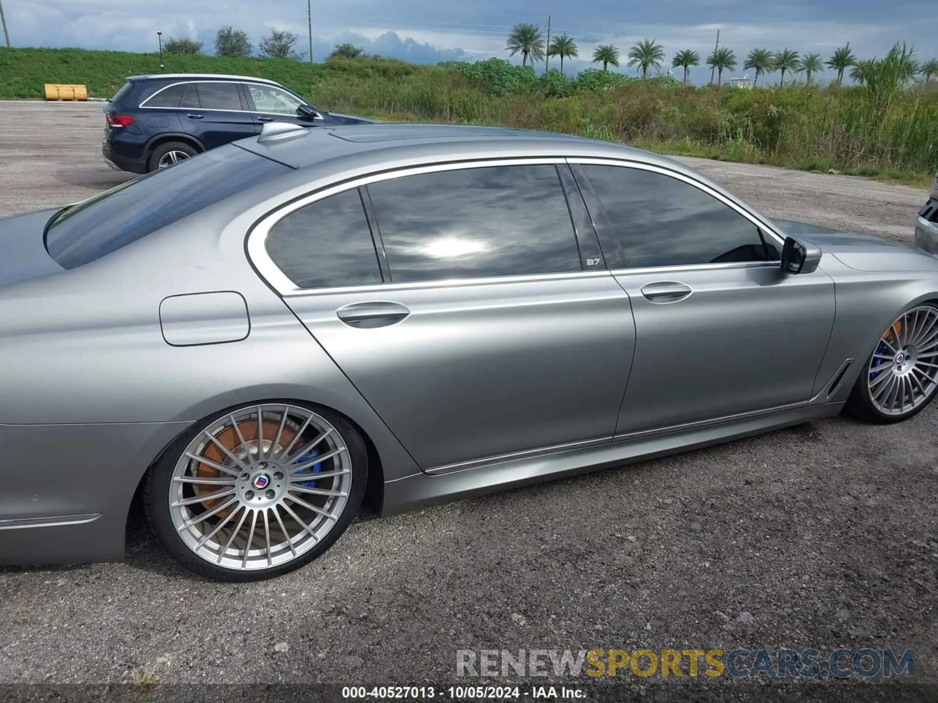 13 Photograph of a damaged car WBA7F2C15KB242459 BMW ALPINA B7 2019