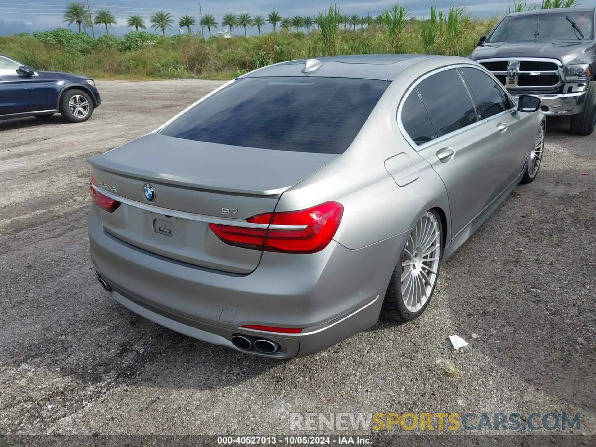 4 Photograph of a damaged car WBA7F2C15KB242459 BMW ALPINA B7 2019