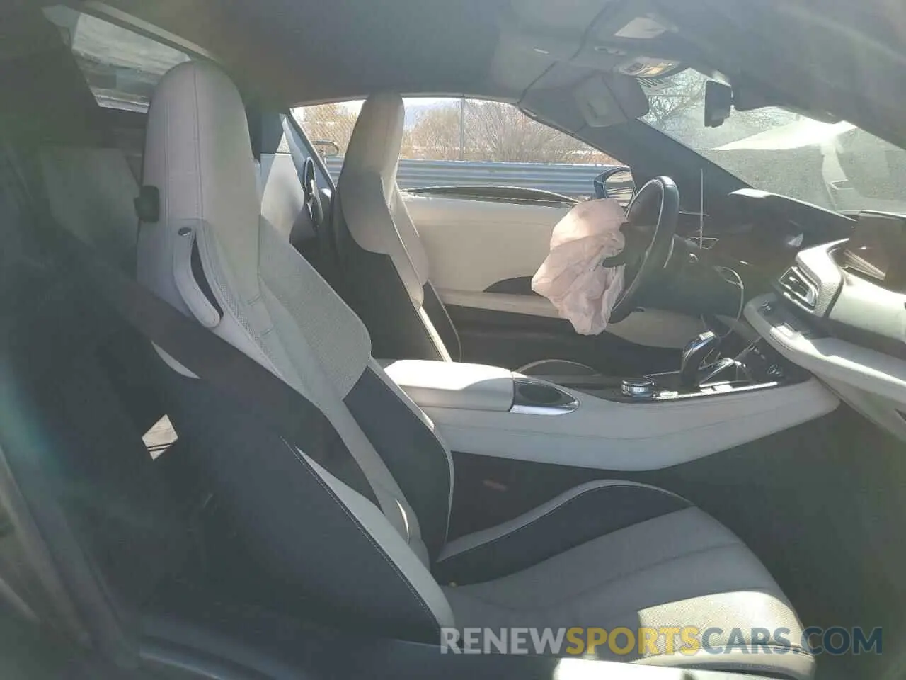 10 Photograph of a damaged car WBY2Z6C56K7D09508 BMW I SERIES 2019