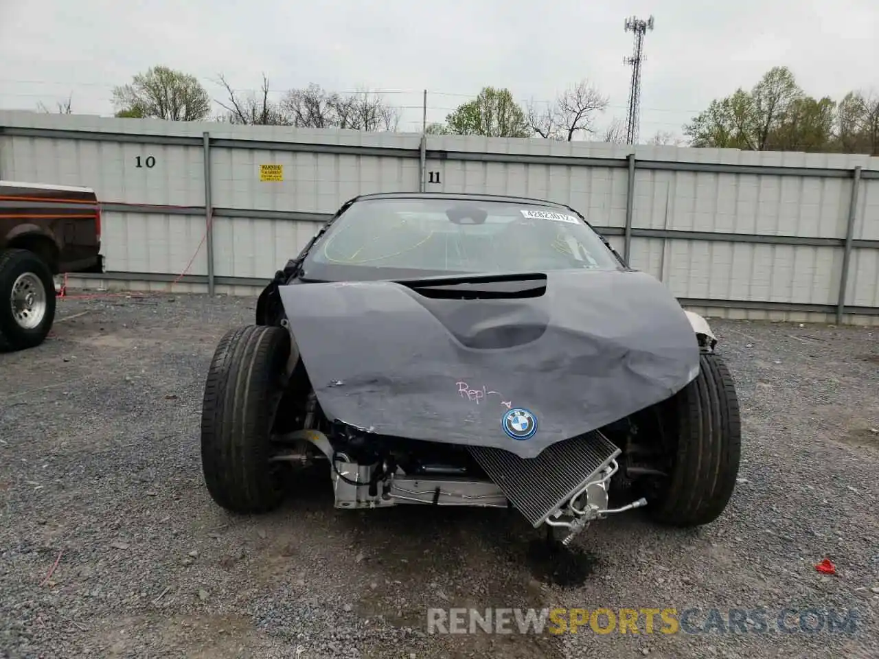 9 Photograph of a damaged car WBY2Z6C59KVB83222 BMW I SERIES 2019