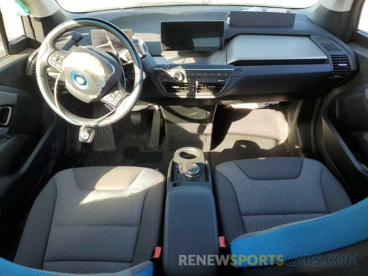 8 Photograph of a damaged car WBY8P2C51K7E47921 BMW I SERIES 2019
