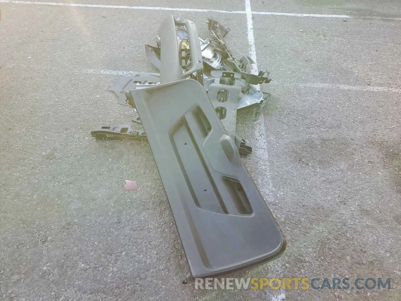 12 Photograph of a damaged car WBY8P2C55KVE41549 BMW I SERIES 2019