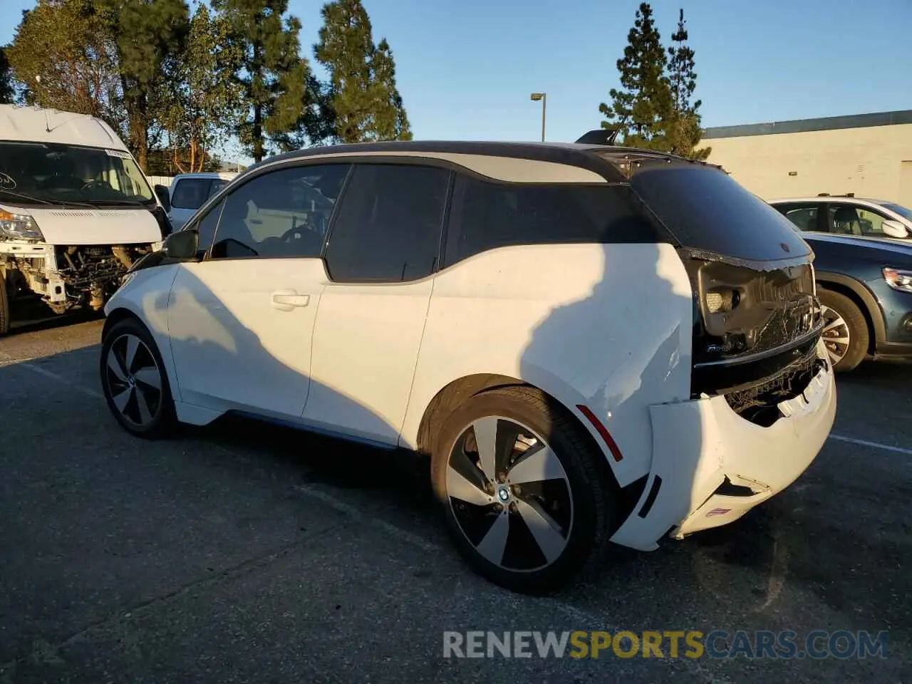 2 Photograph of a damaged car WBY8P2C55KVE41549 BMW I SERIES 2019