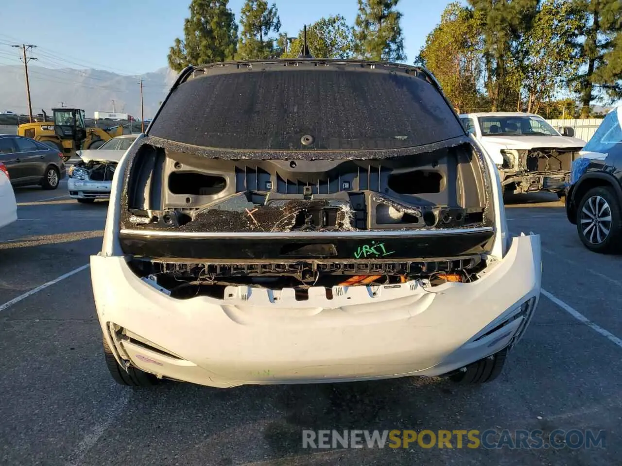 6 Photograph of a damaged car WBY8P2C55KVE41549 BMW I SERIES 2019