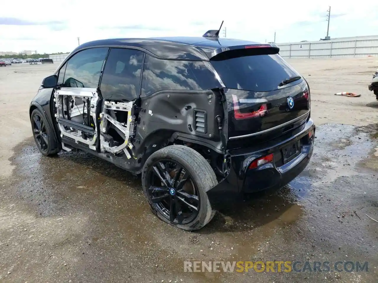 3 Photograph of a damaged car WBY8P8C05L7G16413 BMW I SERIES 2020