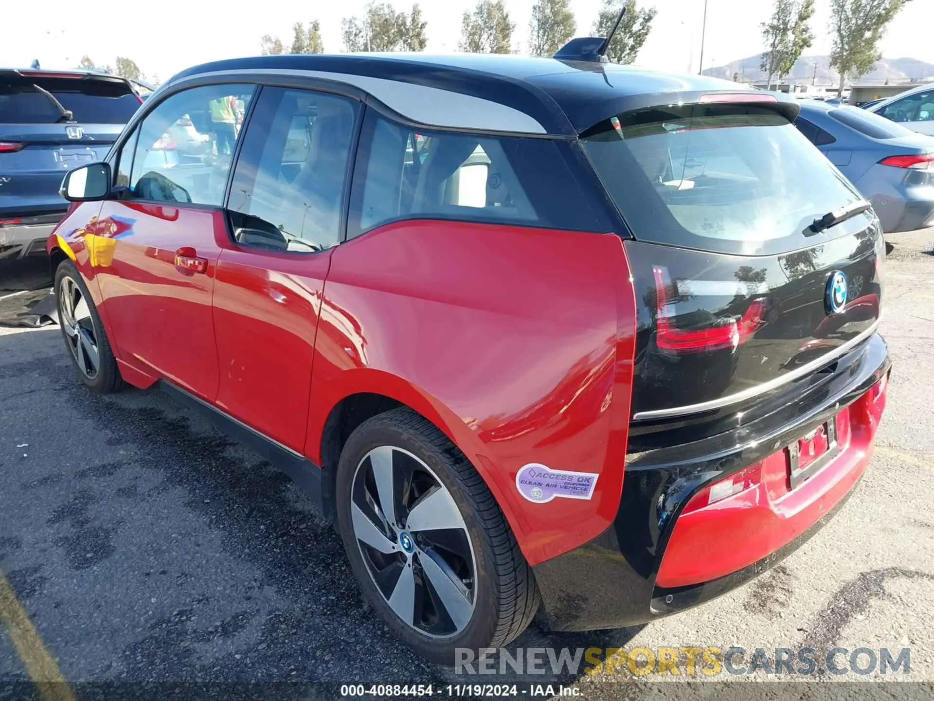 3 Photograph of a damaged car WBY8P2C50K7D82298 BMW I3 2019