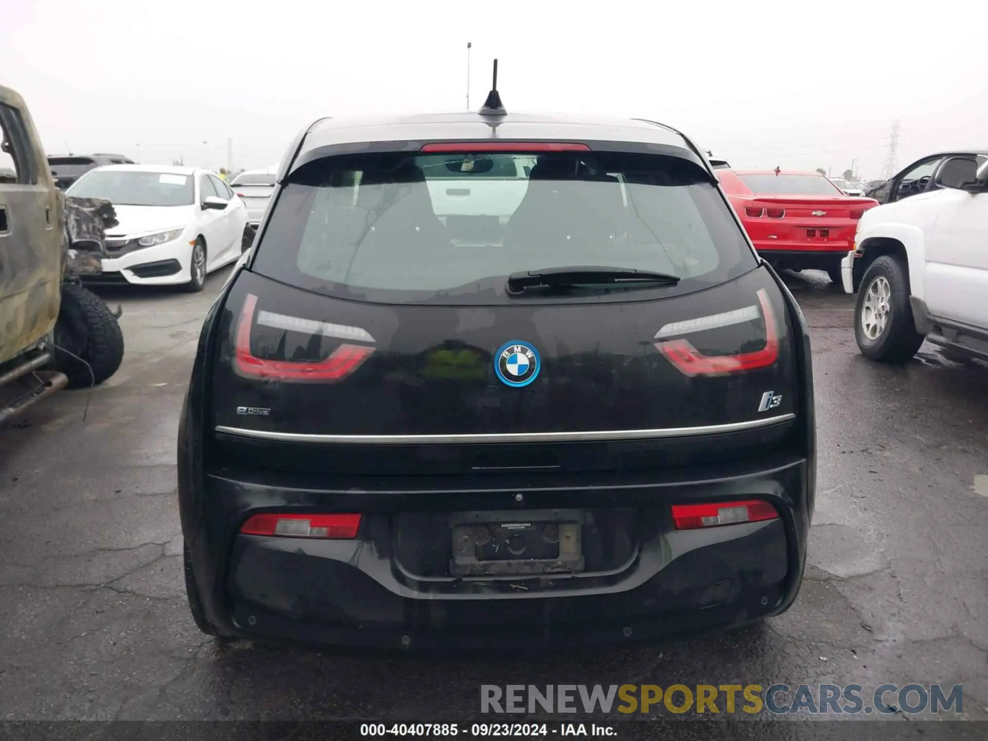 17 Photograph of a damaged car WBY8P2C51K7D39590 BMW I3 2019
