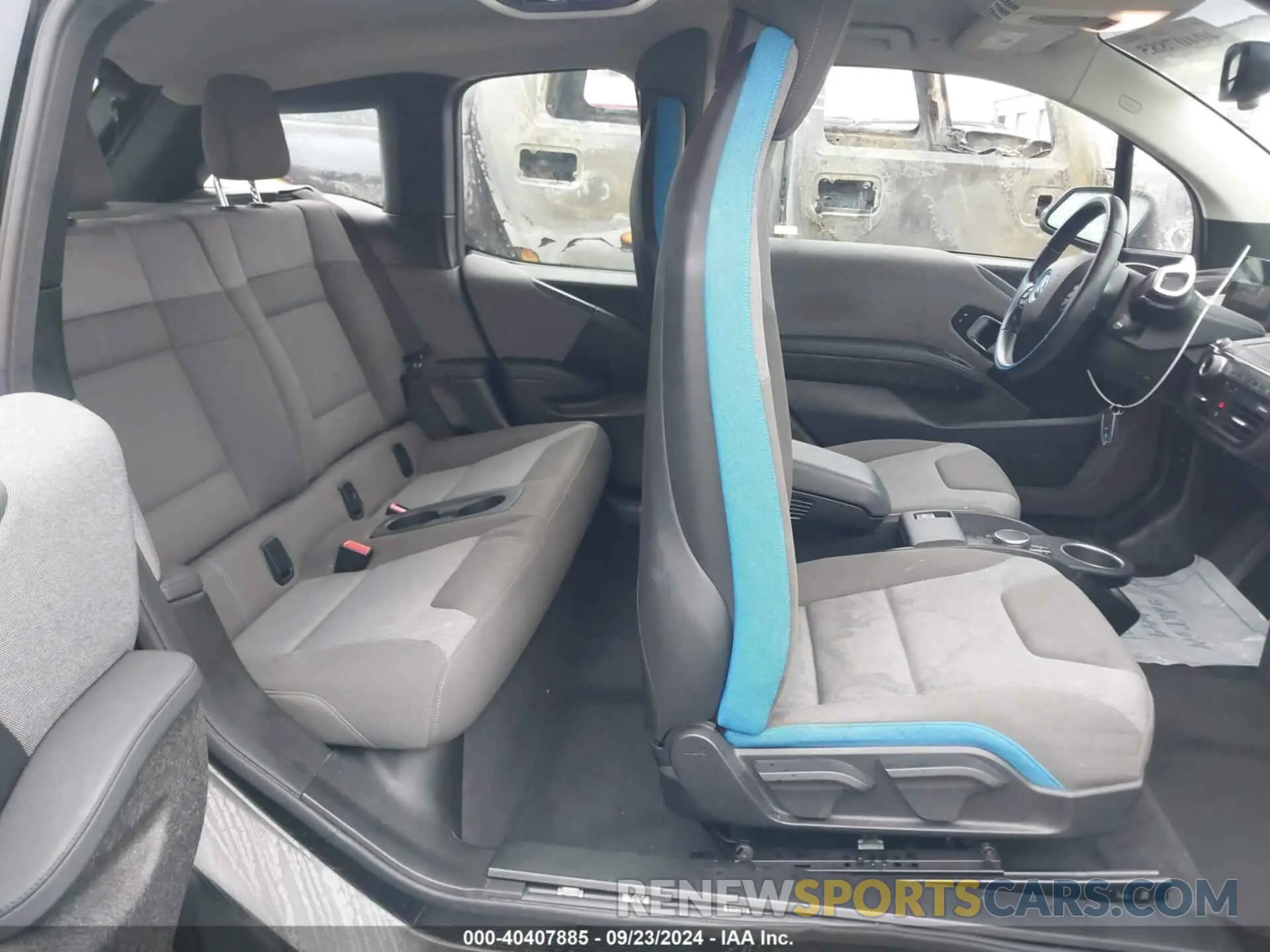 8 Photograph of a damaged car WBY8P2C51K7D39590 BMW I3 2019