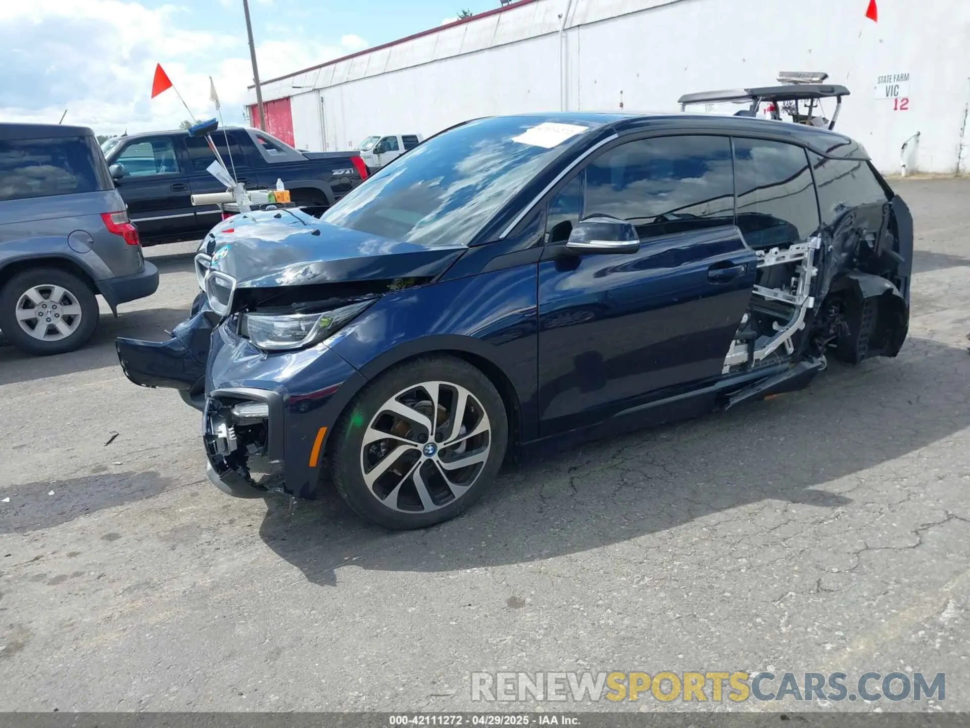 2 Photograph of a damaged car WBY8P2C52K7E60919 BMW I3 2019