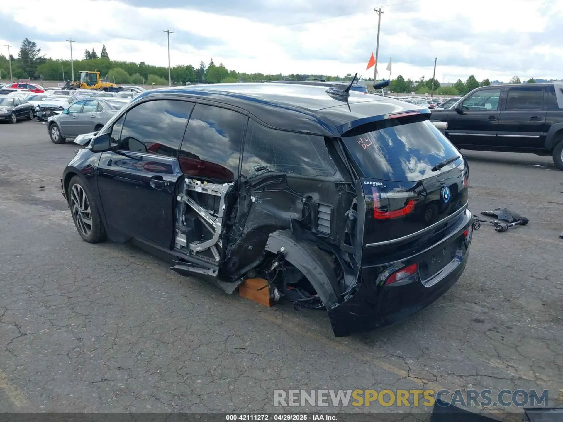 3 Photograph of a damaged car WBY8P2C52K7E60919 BMW I3 2019