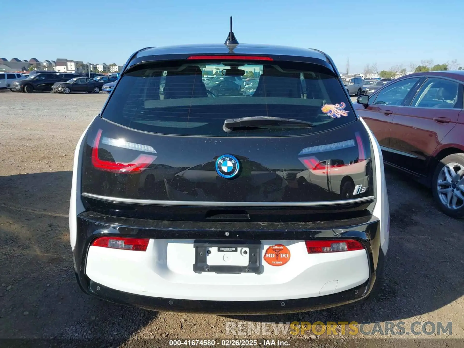 17 Photograph of a damaged car WBY8P2C55K7E07633 BMW I3 2019