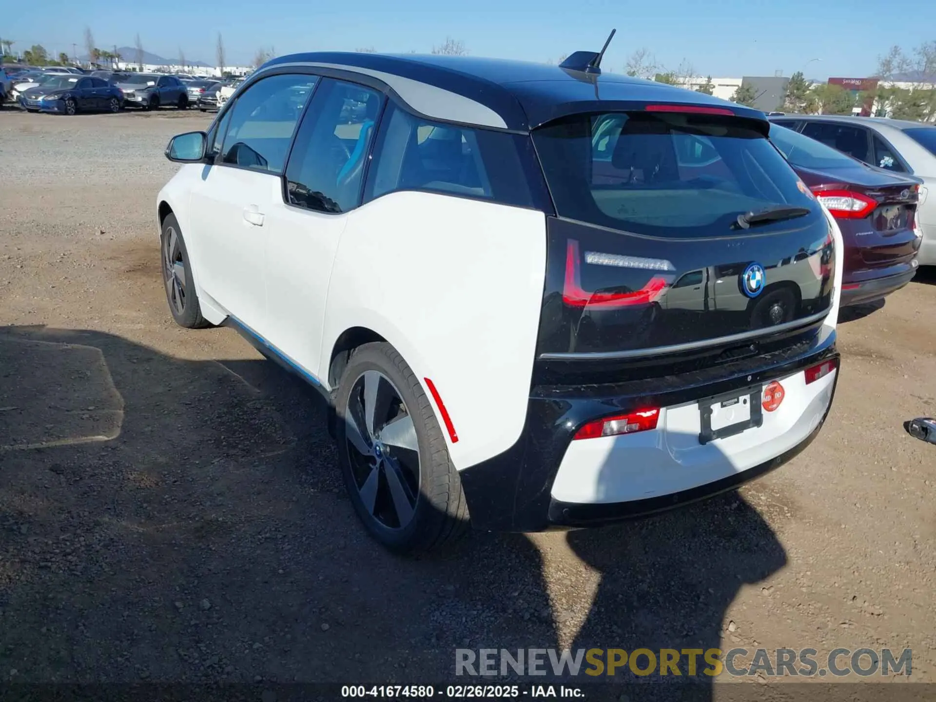 3 Photograph of a damaged car WBY8P2C55K7E07633 BMW I3 2019