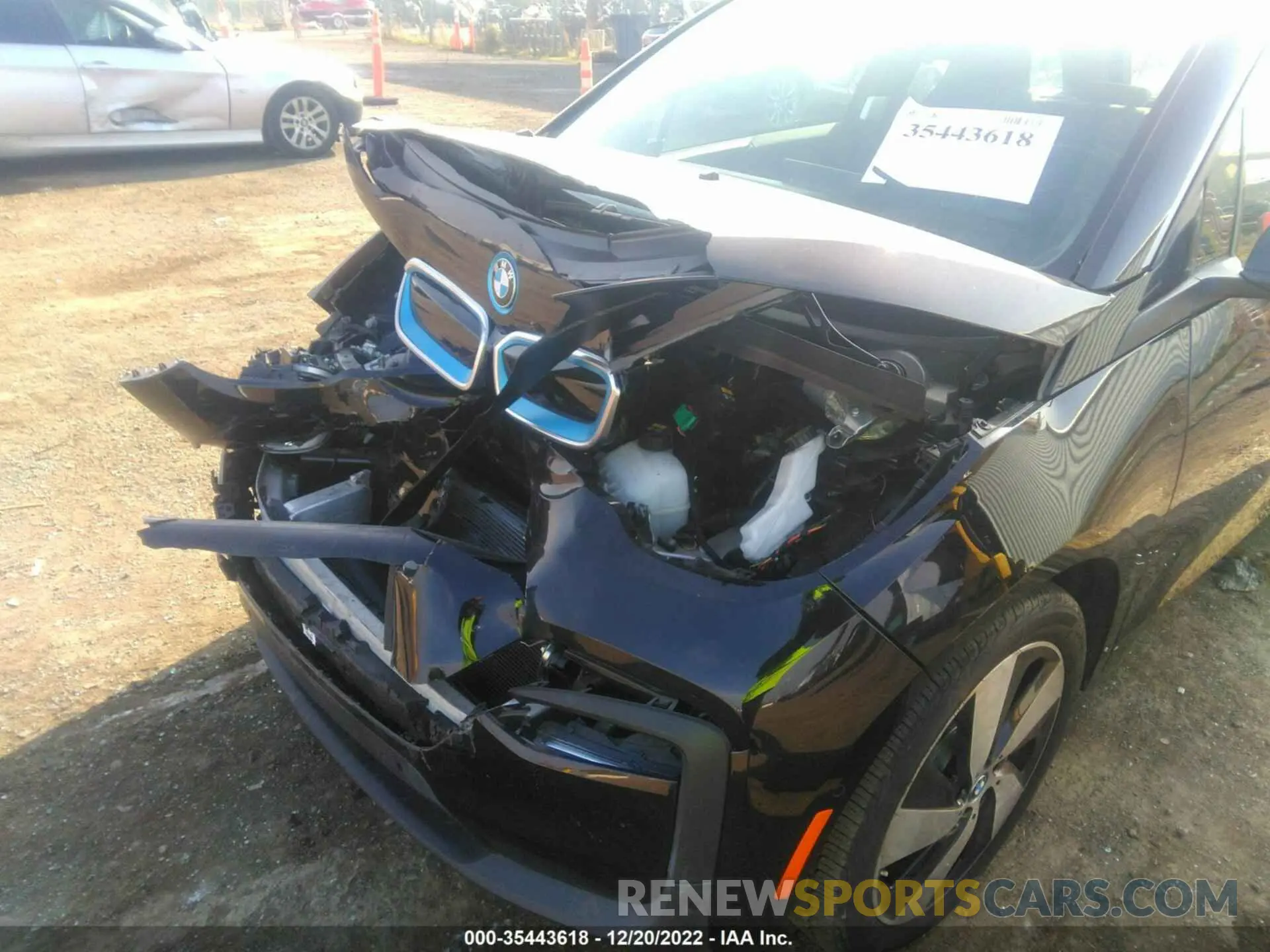 6 Photograph of a damaged car WBY8P4C54K7E56575 BMW I3 2019
