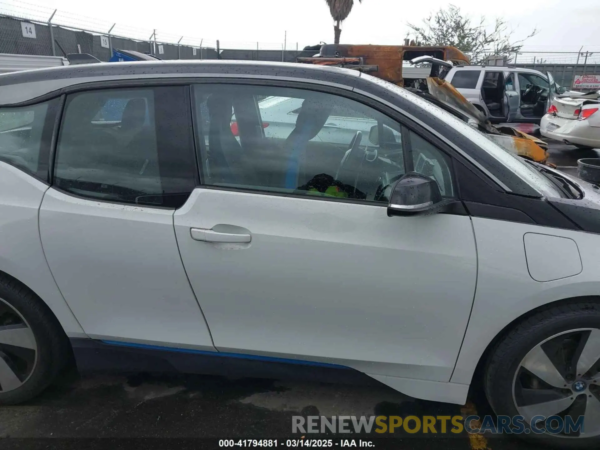 13 Photograph of a damaged car WBY8P4C58K7E53825 BMW I3 2019