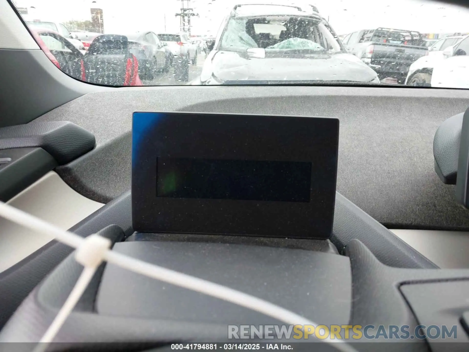 17 Photograph of a damaged car WBY8P4C58K7E53825 BMW I3 2019