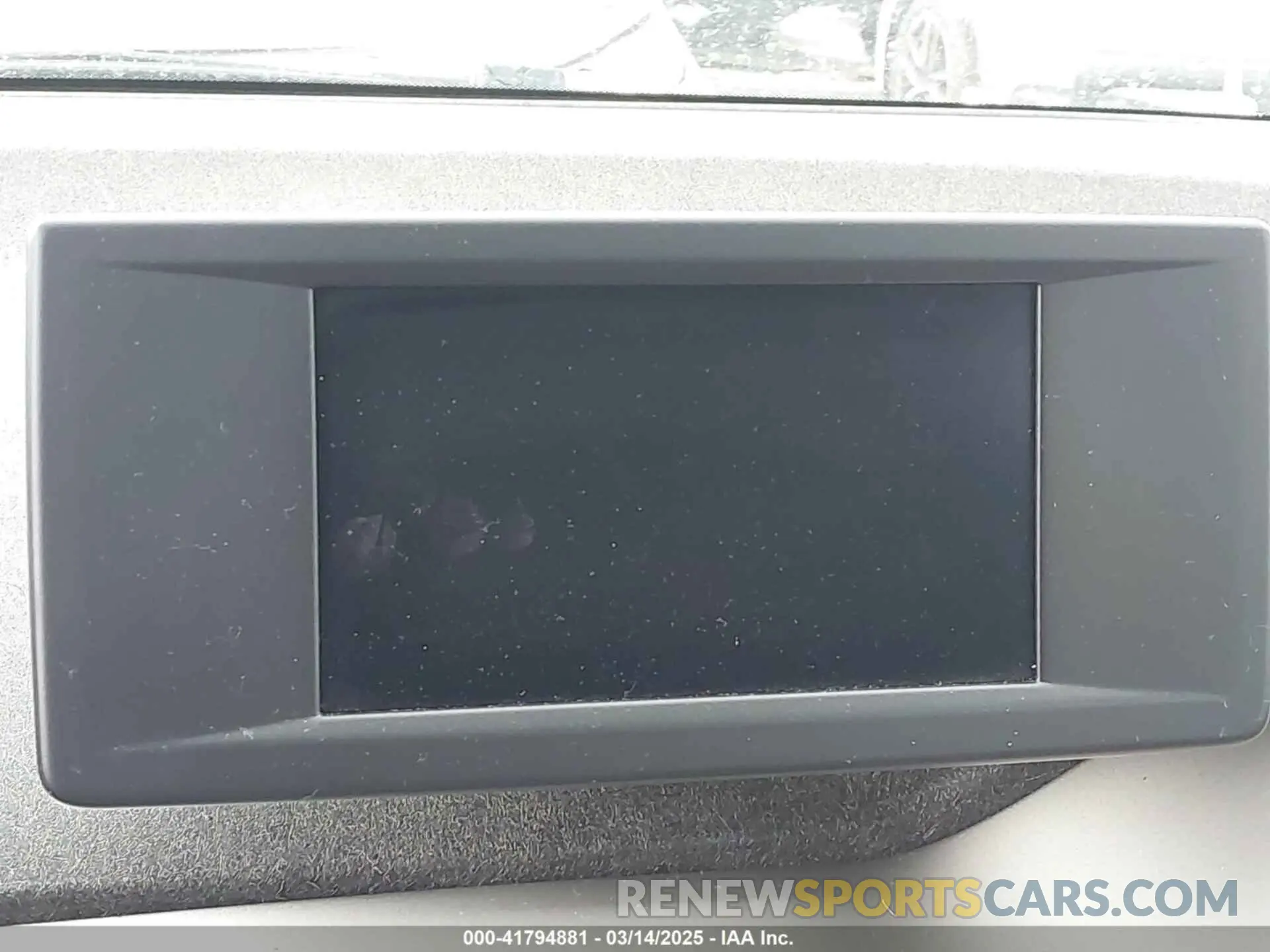 18 Photograph of a damaged car WBY8P4C58K7E53825 BMW I3 2019