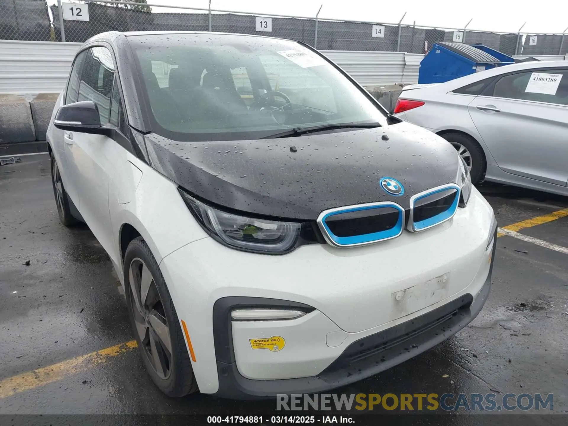 6 Photograph of a damaged car WBY8P4C58K7E53825 BMW I3 2019