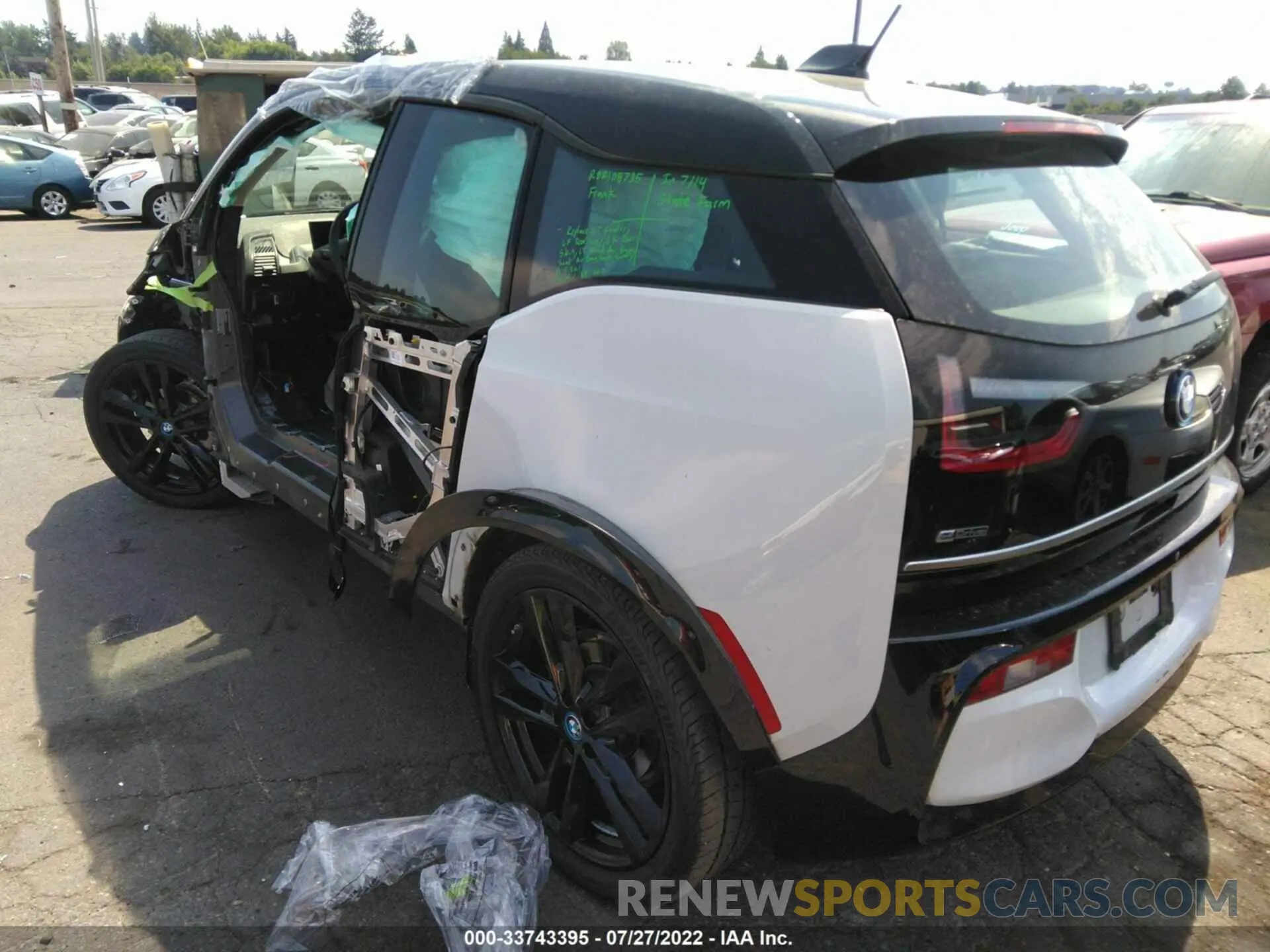 3 Photograph of a damaged car WBY8P8C54K7D22107 BMW I3 2019