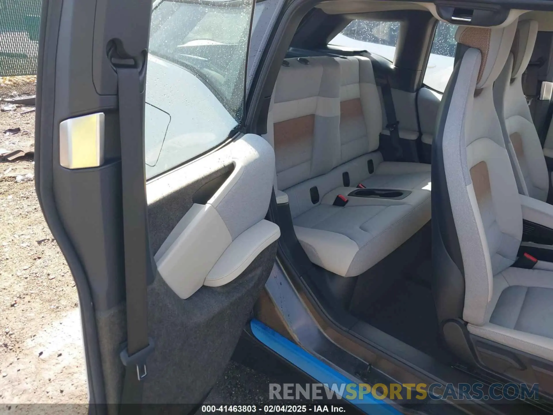 8 Photograph of a damaged car WBY8P2C00M7J69680 BMW I3 2021