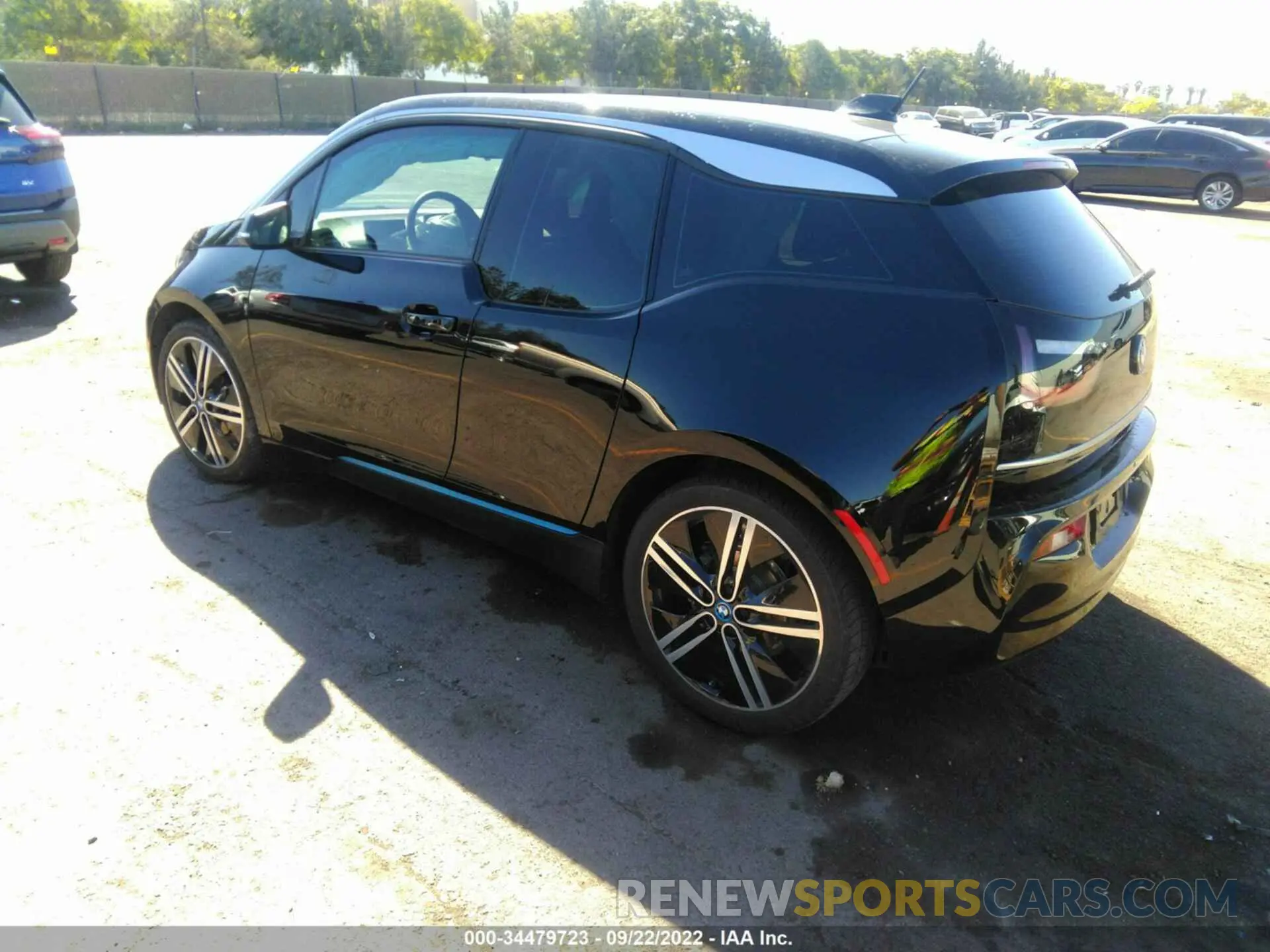 3 Photograph of a damaged car WBY8P2C05M7J23178 BMW I3 2021