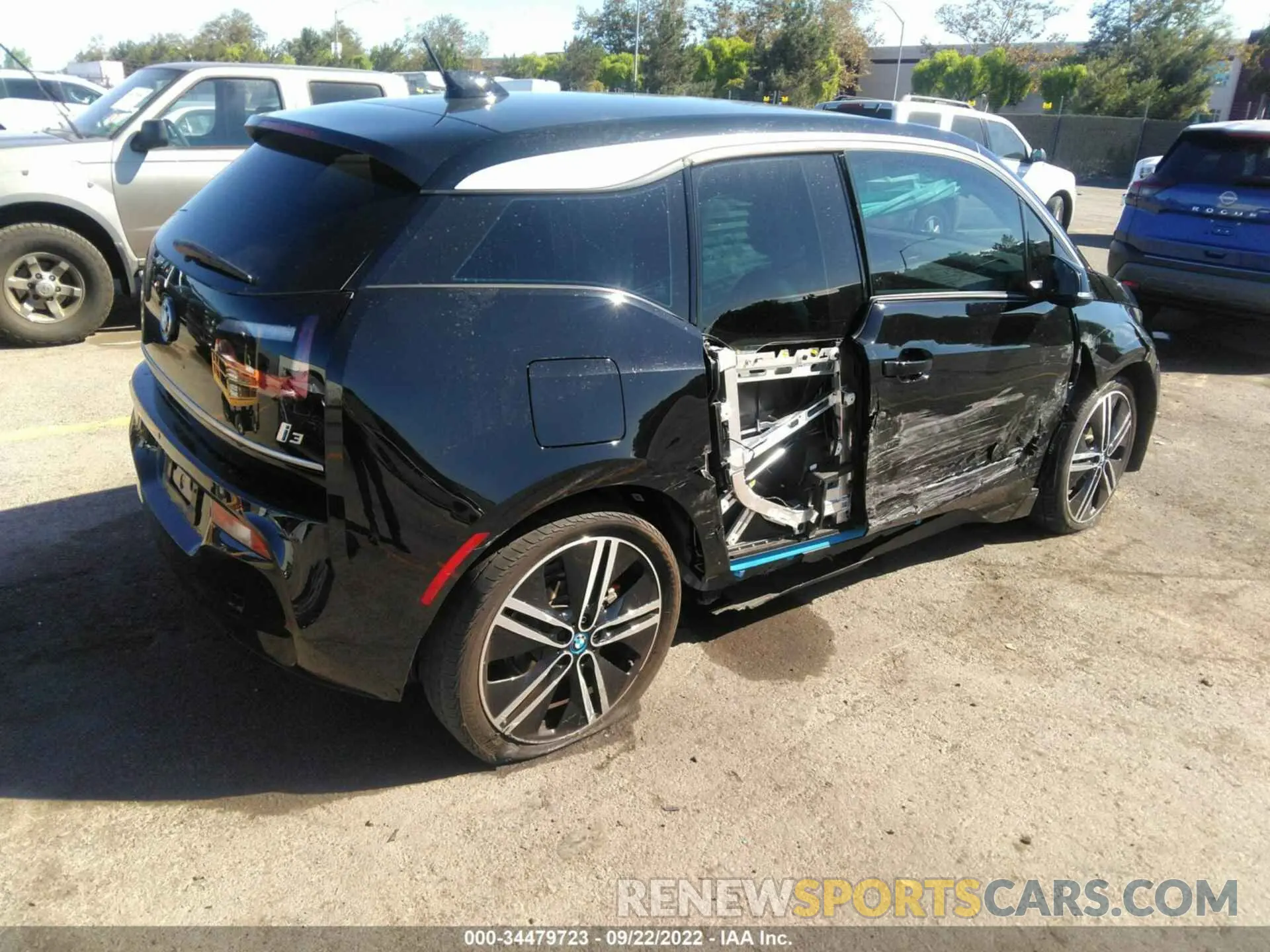 4 Photograph of a damaged car WBY8P2C05M7J23178 BMW I3 2021
