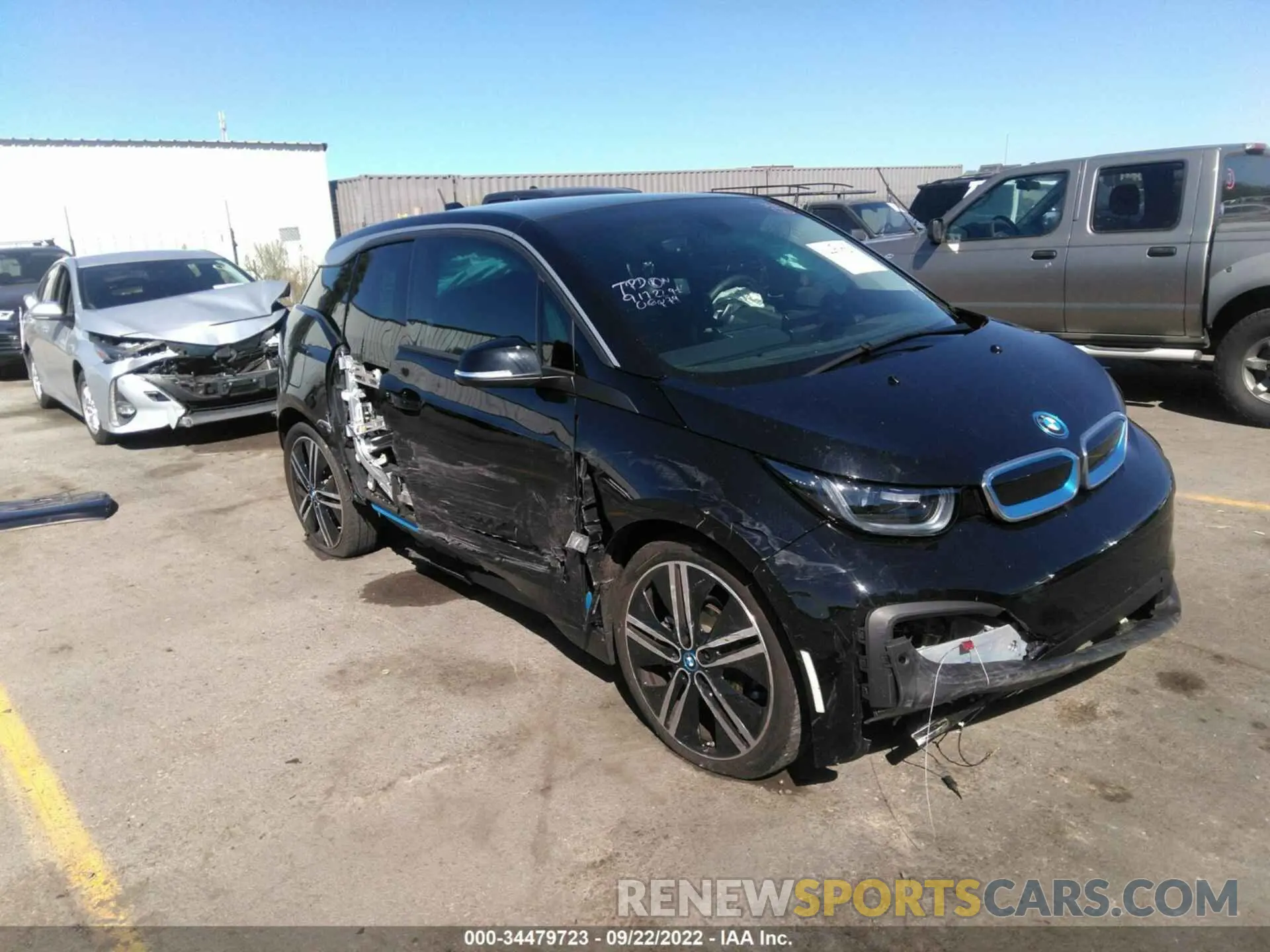 6 Photograph of a damaged car WBY8P2C05M7J23178 BMW I3 2021