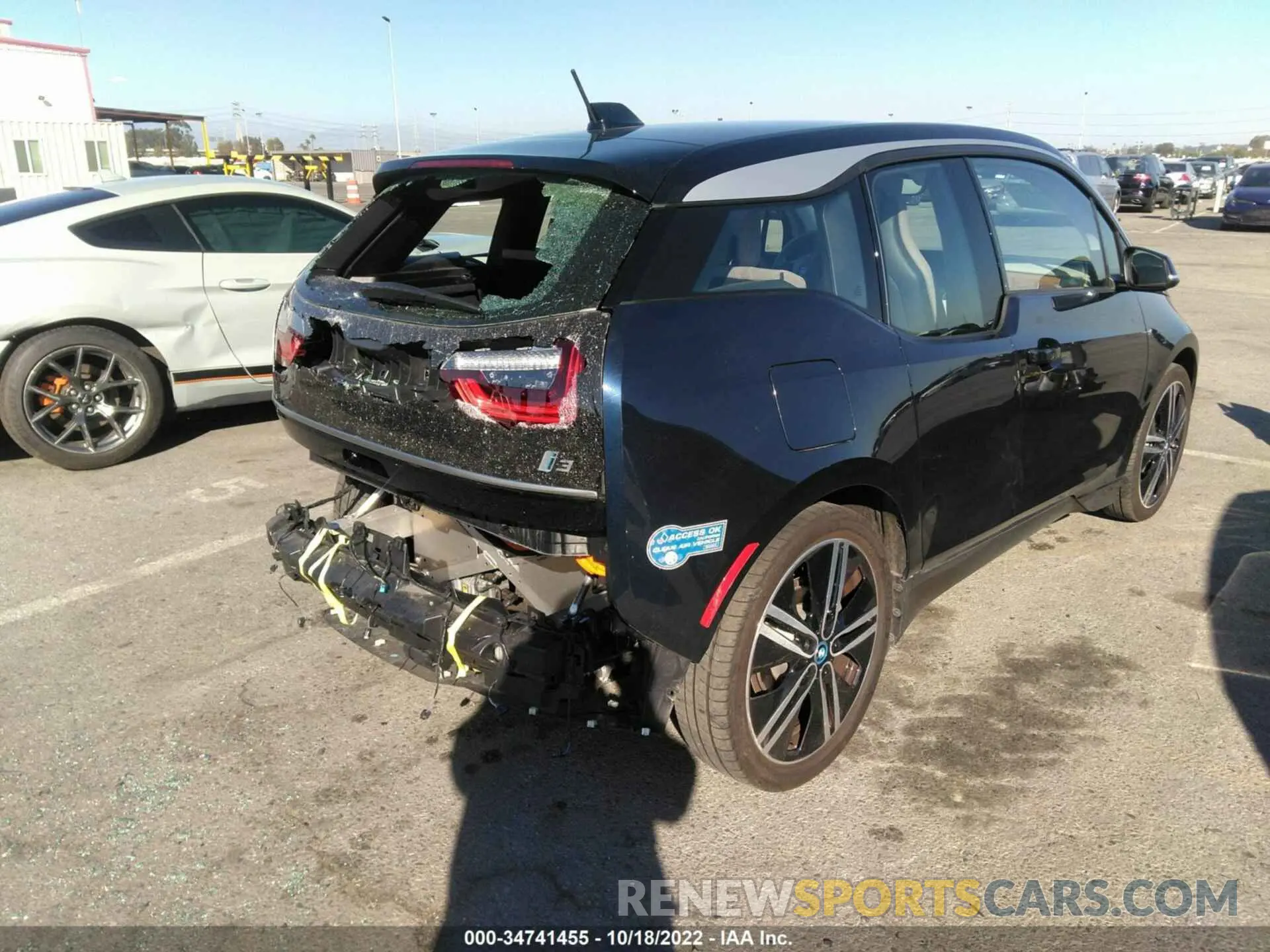 4 Photograph of a damaged car WBY8P2C06M7J18815 BMW I3 2021
