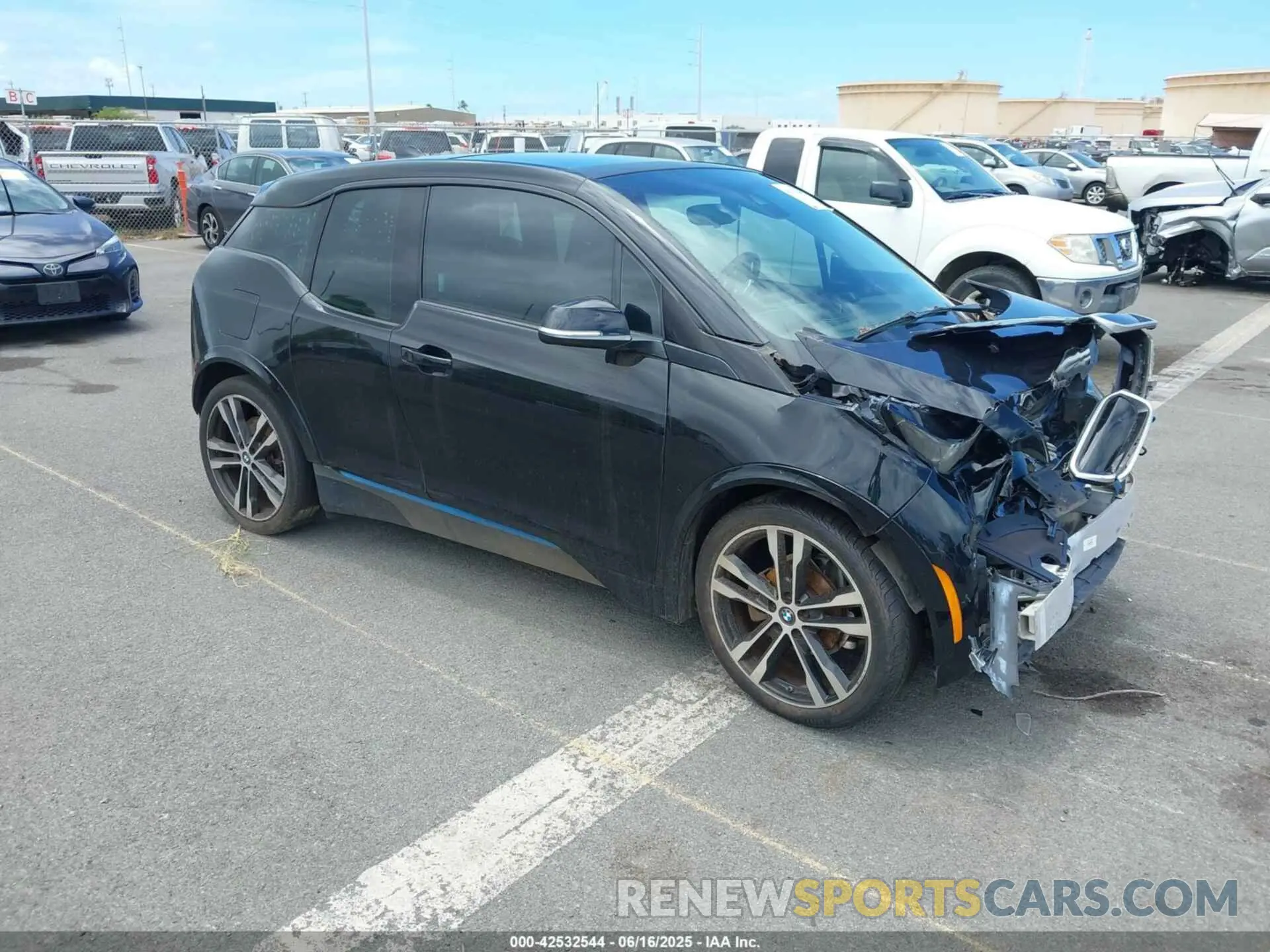 1 Photograph of a damaged car WBY8P6C52K7D94279 BMW I3S 2019