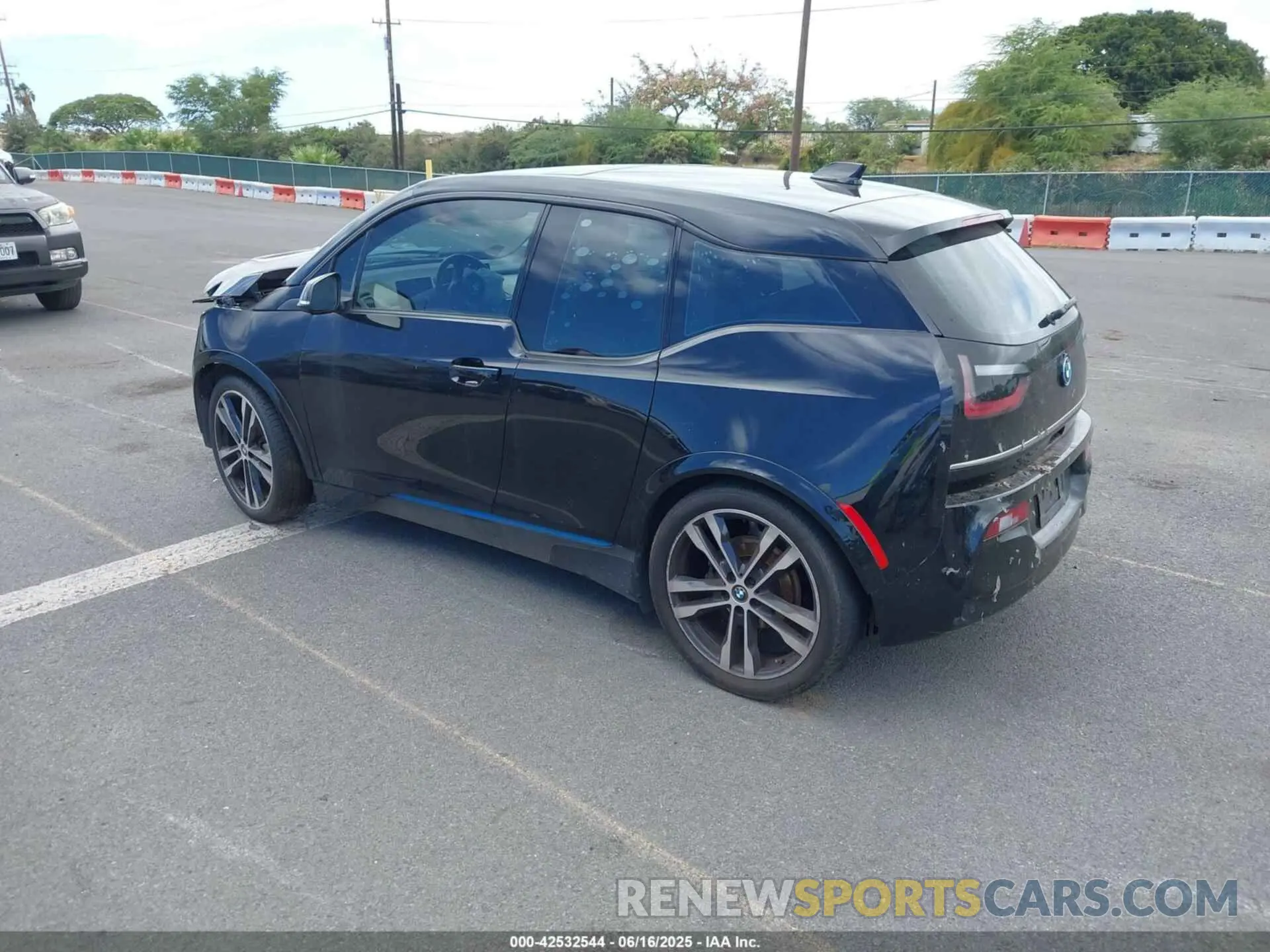 3 Photograph of a damaged car WBY8P6C52K7D94279 BMW I3S 2019