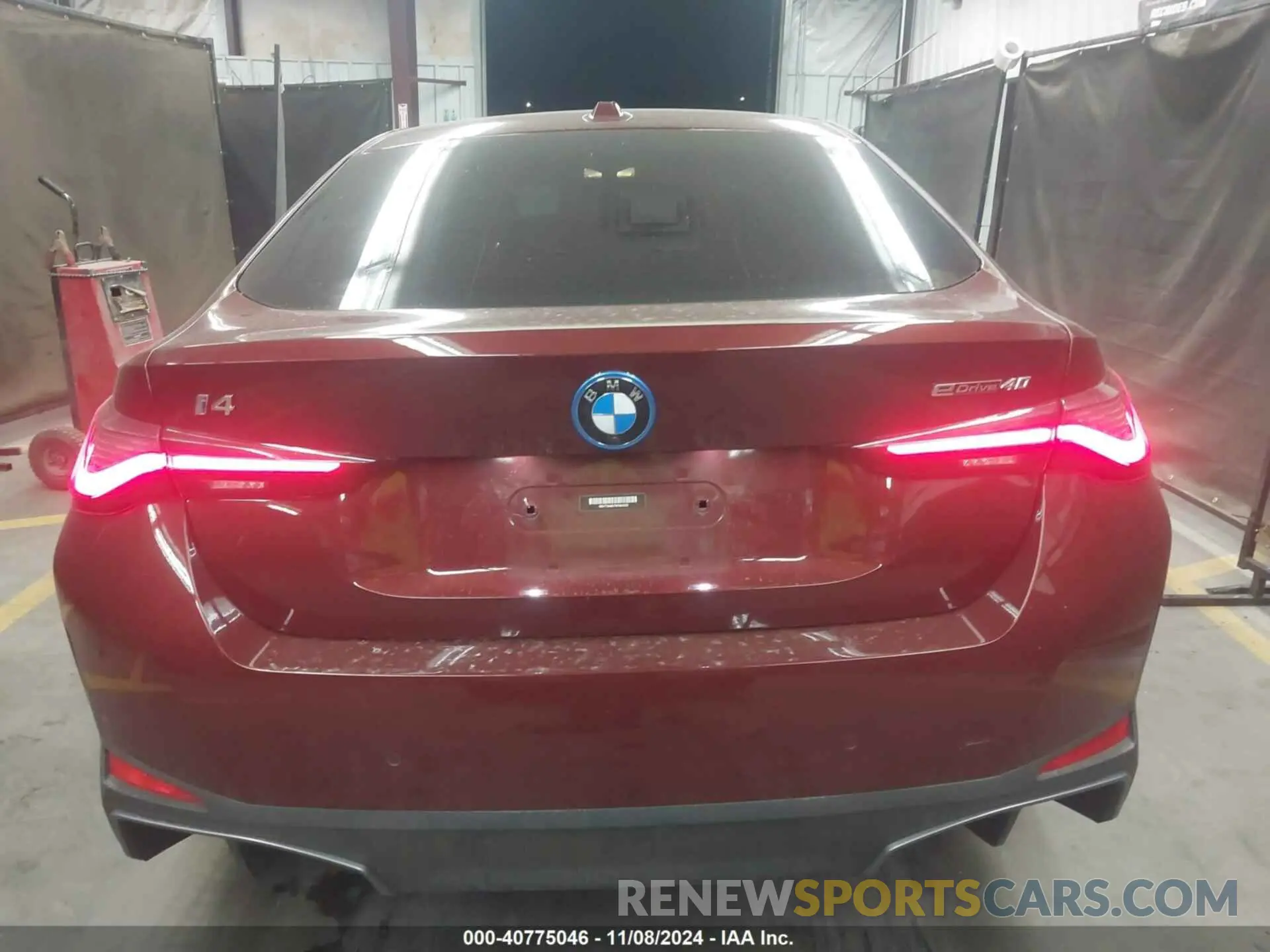 16 Photograph of a damaged car WBY73AW07NFN04583 BMW I4 2022