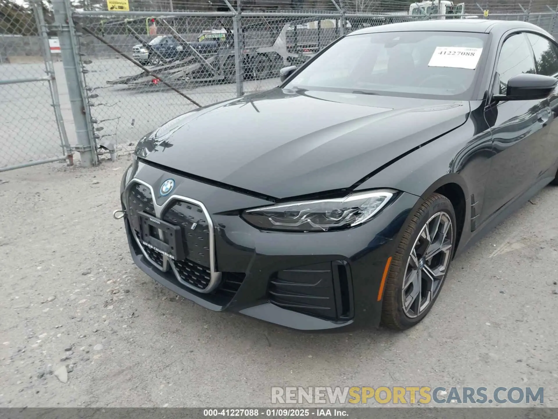 6 Photograph of a damaged car WBY73AW06PFN59772 BMW I4 2023